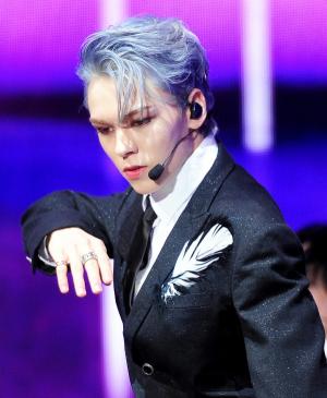 [세븐틴 쇼케이스] 독기 품고 나타난 남신들