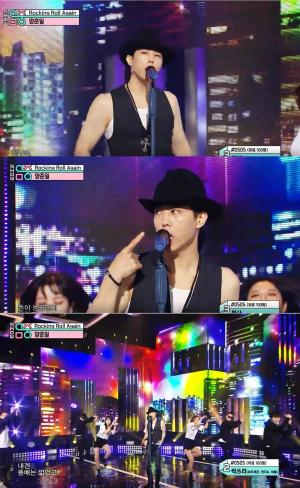 Yang Joon-il，&apos;Music Core&apos;的新歌舞台。.出色的歌词：“我为什么总是困...拉面我讨厌手机”