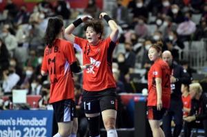 한국 여자핸드볼 대표 팀 우승, 일본에 짜릿한 역전승…아시아 정상 확인