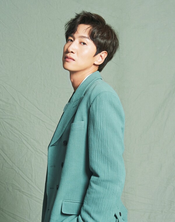 배우 <b>이광수</b>, '<b>골드랜드</b>' 출연... <b>박보영</b>-김성철-김희원과 호흡