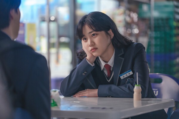 '러닝메이트' 홍화연, 예측 불가 윤정희로 극의 중심 장악 - 뉴스 썸네일 이미지