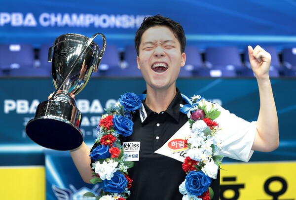 당구 신입생 <b>김영원</b>, '스페인 전설' 꺾었다… <b>산체스</b>에 <b>대역전승</b>