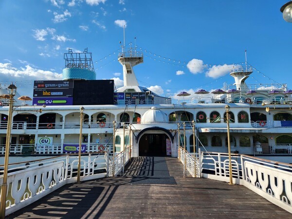 그램그램·bhc 한강 압구정 크루즈점 전경/bhc 제공