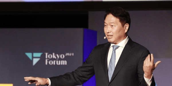 최태원 SK그룹 회장이 지난해 11월 일본 도쿄대에서 열린 ‘도쿄포럼 2024’에서 개회사를 하고 있다. /SK그룹 제공