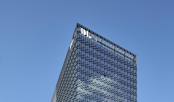 DL이앤씨 돈의문 디타워 본사 사옥./DL이앤씨 제공