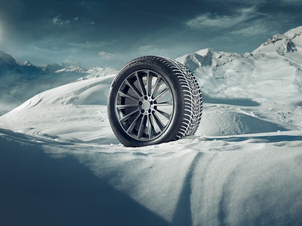 SUV 전용 겨울용 퍼포먼스 타이어 ‘윈터 아이셉트 에보3 X’이미지/한국타이어 제공