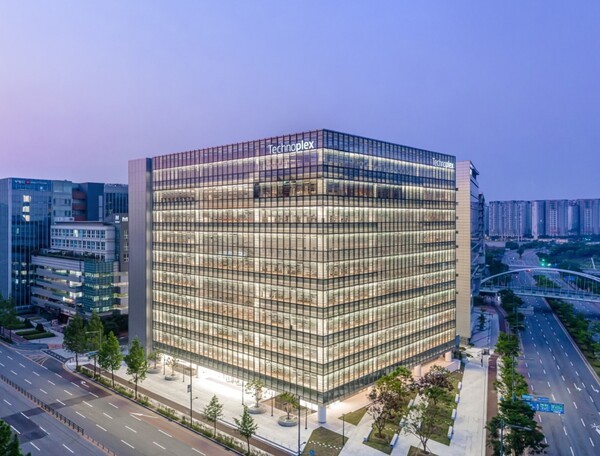 다시 불붙는 한국타이어 '형제의 난'...계열사 투자·임원 급여 도마 위 - 뉴스 썸네일 이미지