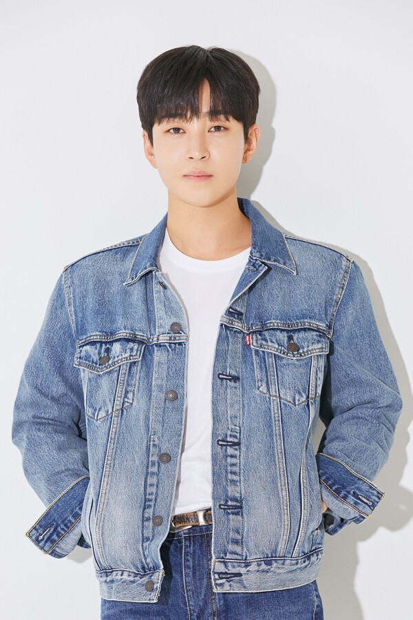 딘딘, MBC '<b>플레이리스트 109</b>' MC 출격